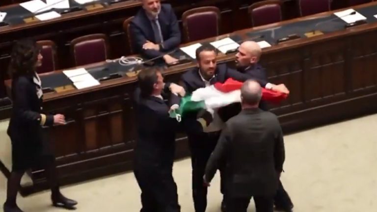 Brawl in Italian Parliament: ఇటలీ పార్లమెంటులో ఒకరినొకరు కలబడి కొట్టుకున్న ఎంపీలు.. వీడియో ఇదిగో!